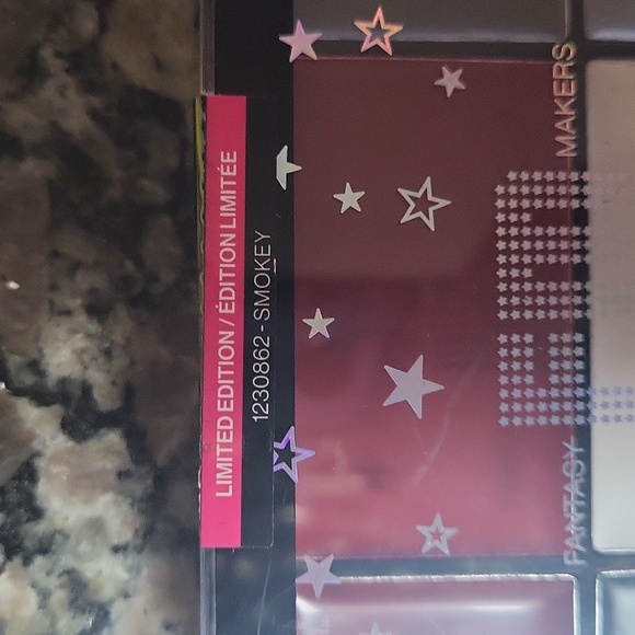 Wet n Wild Fantasy Makers SMOKEY # 1230862 paint palette for eye & face - Picture 2 of 6